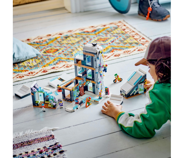 LEGO City 60366 Centrum narciarskie i wspinaczkowe - 1144444 - zdjęcie 13